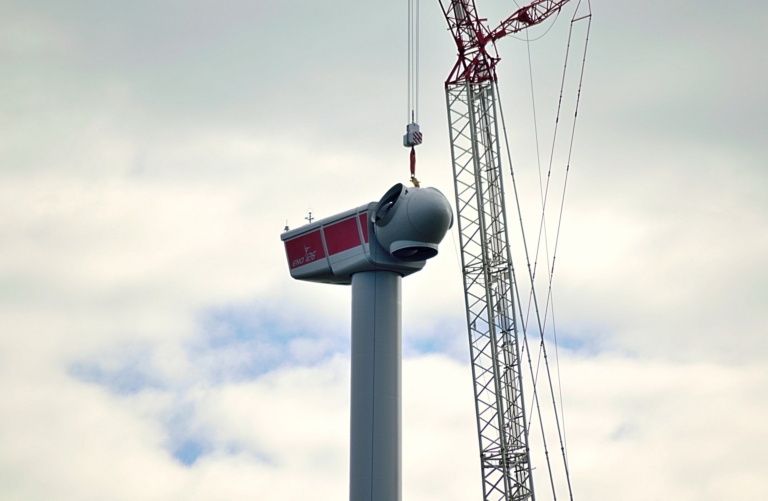 instalacion-de-turbina-eolica